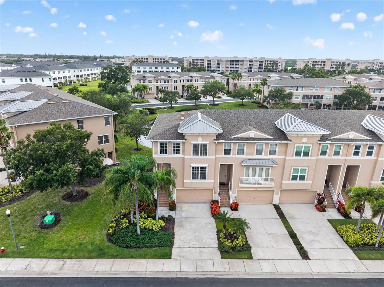 SEMINOLE ISLE TWNHMS - Residential
