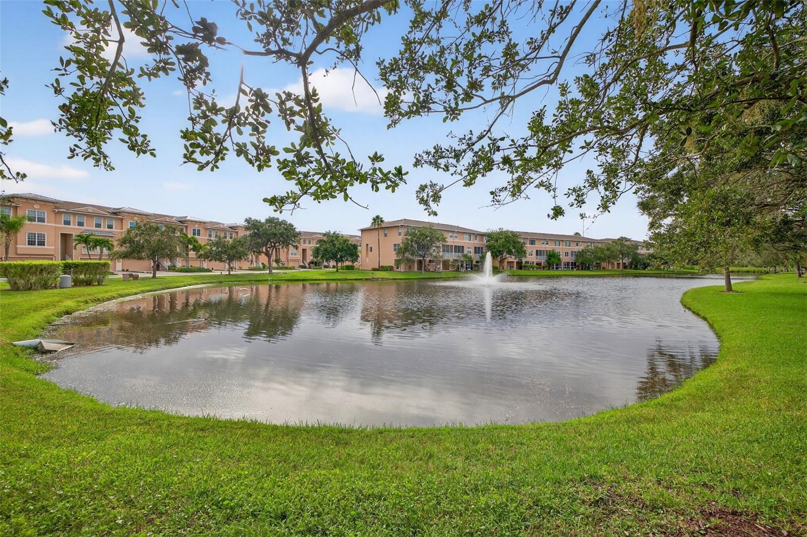SEMINOLE ISLE TWNHMS - Residential