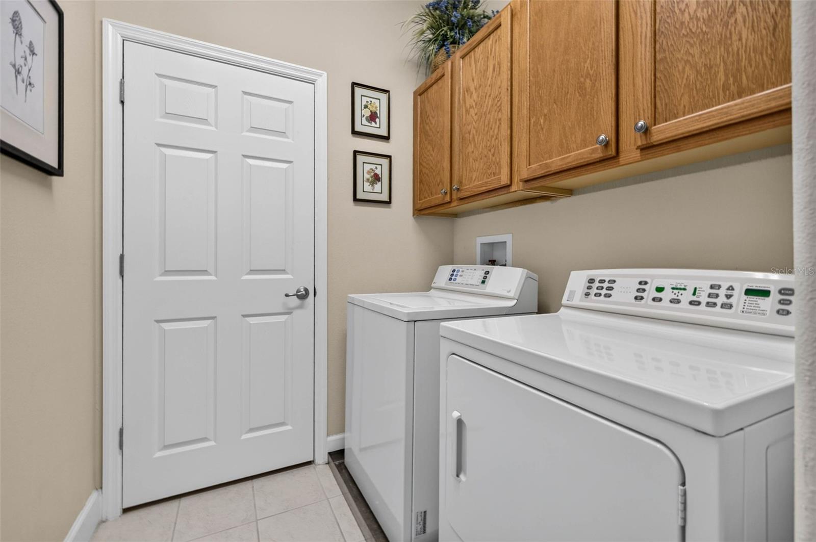 SEMINOLE ISLE TWNHMS - Residential