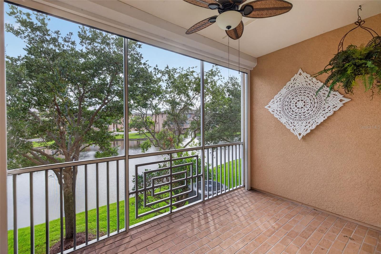 SEMINOLE ISLE TWNHMS - Residential