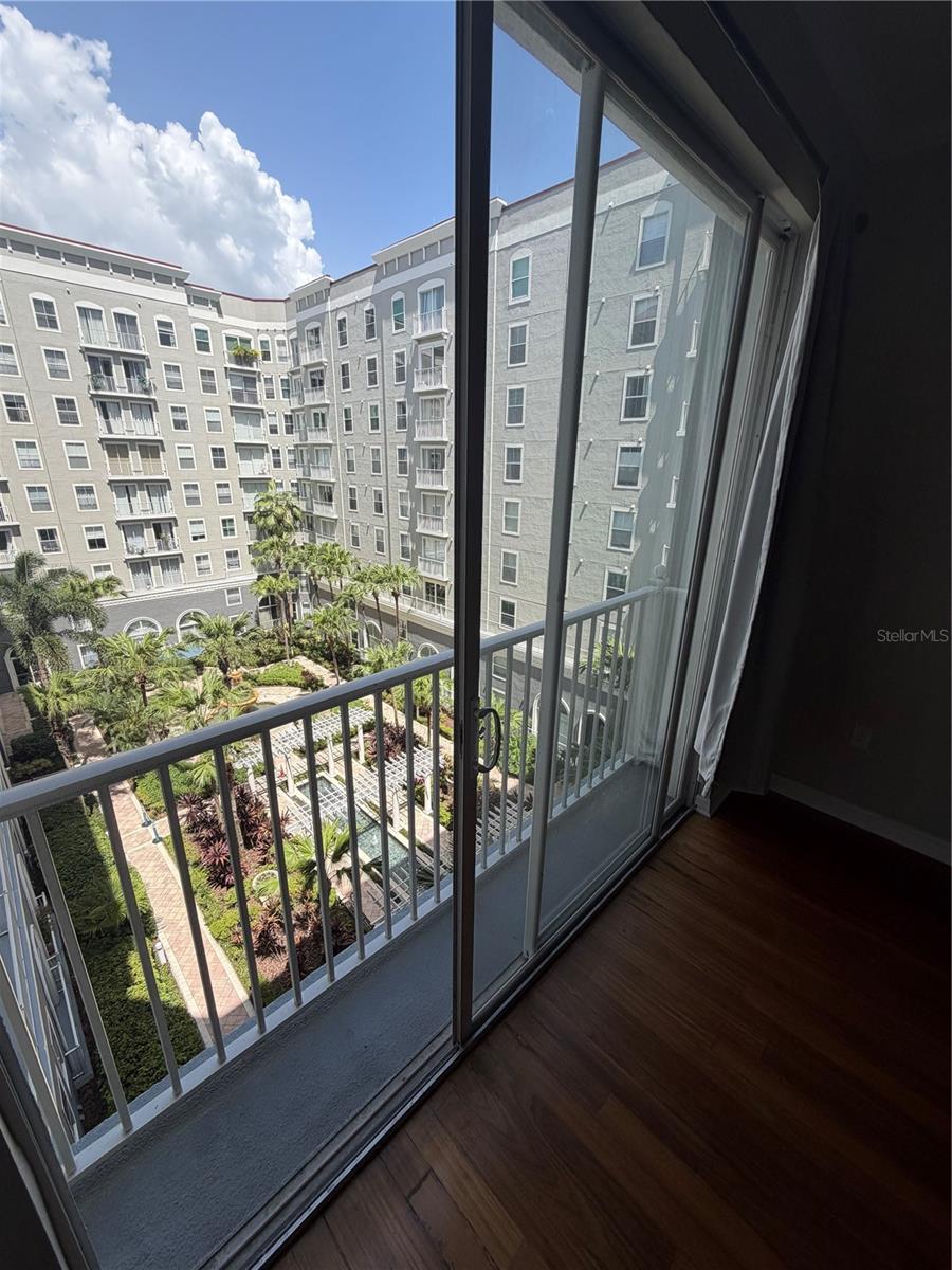 PARKCREST HARBOUR ISLAND CONDO - Residential