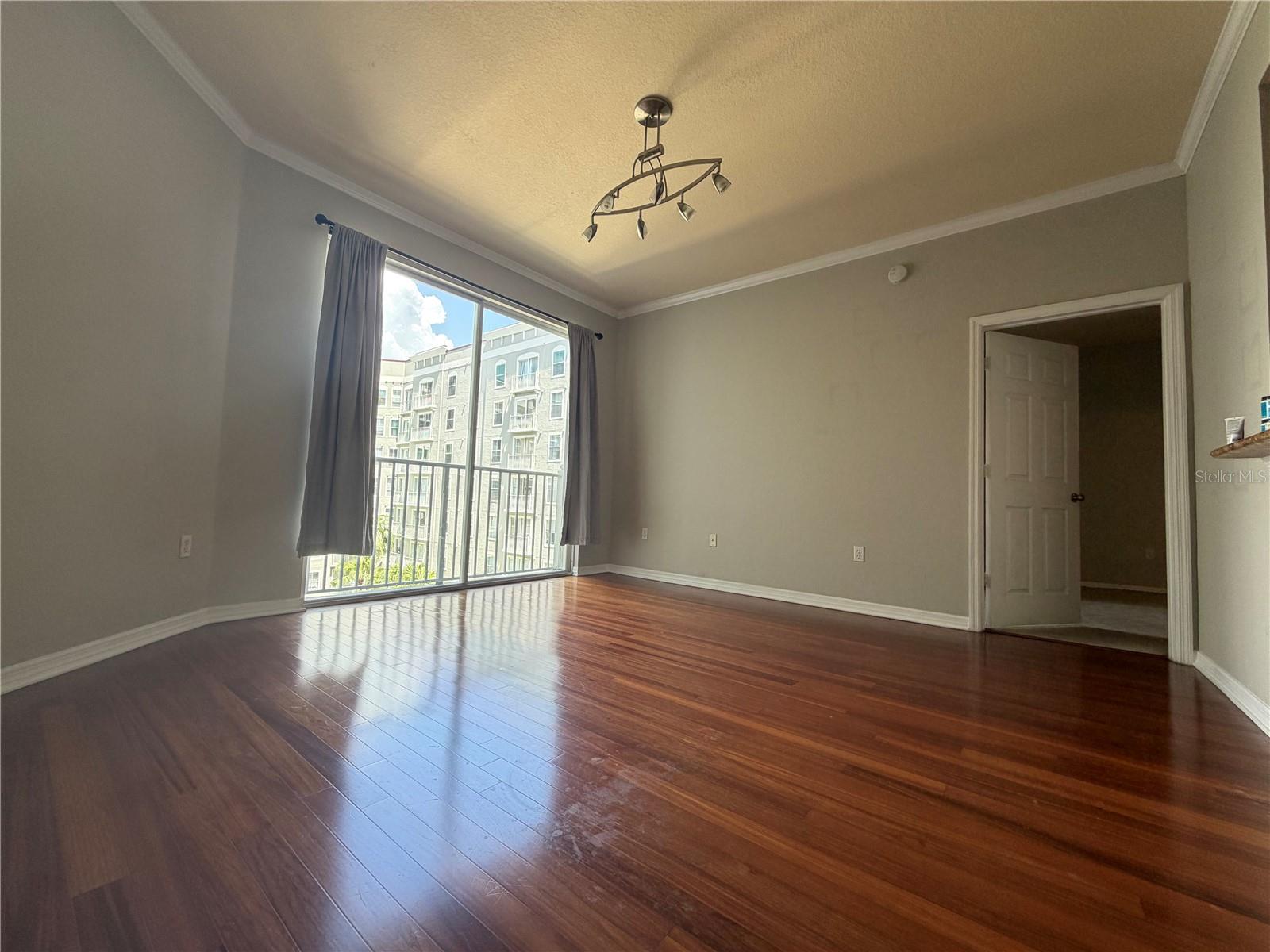 PARKCREST HARBOUR ISLAND CONDO - Residential
