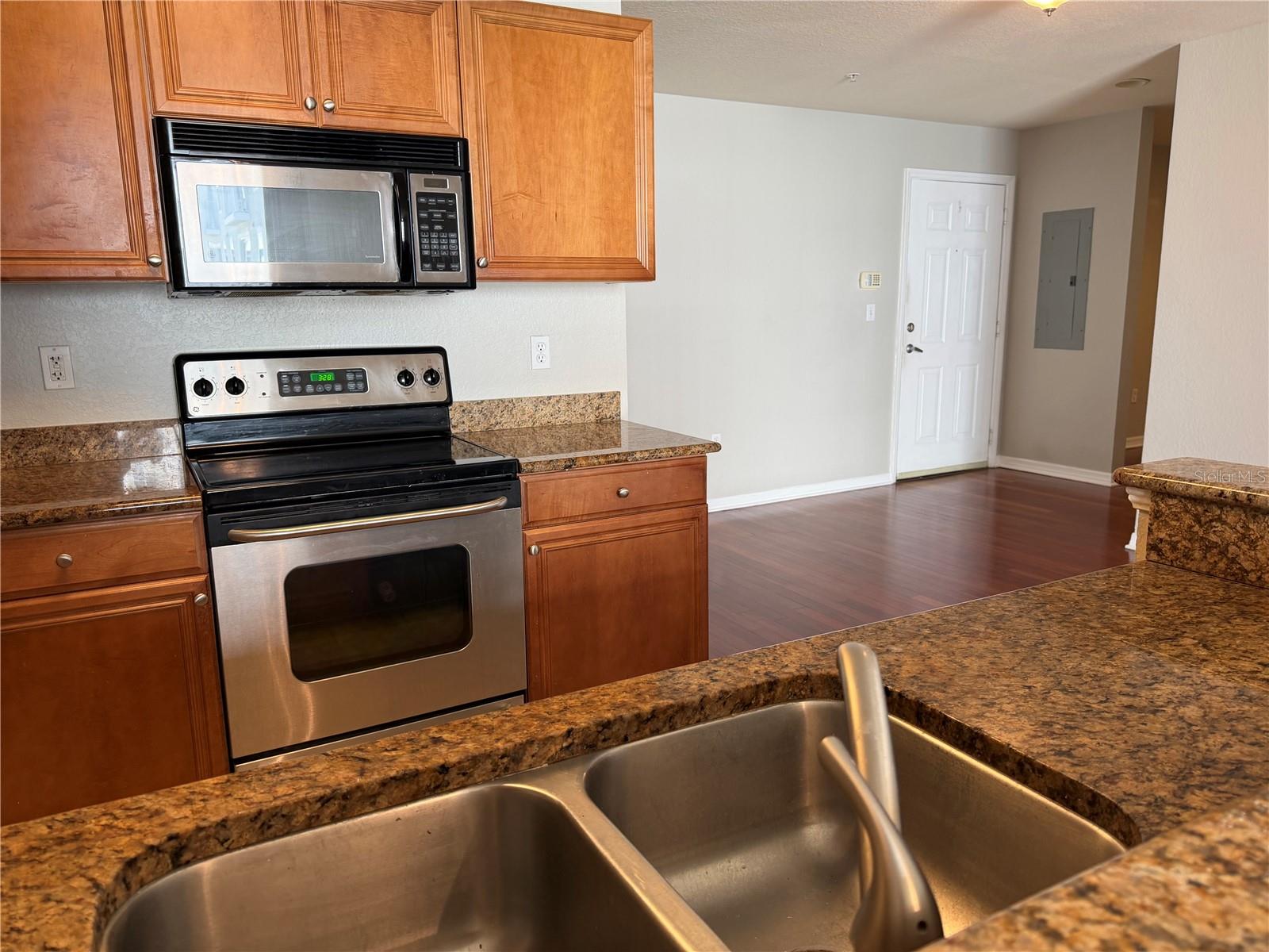 PARKCREST HARBOUR ISLAND CONDO - Residential