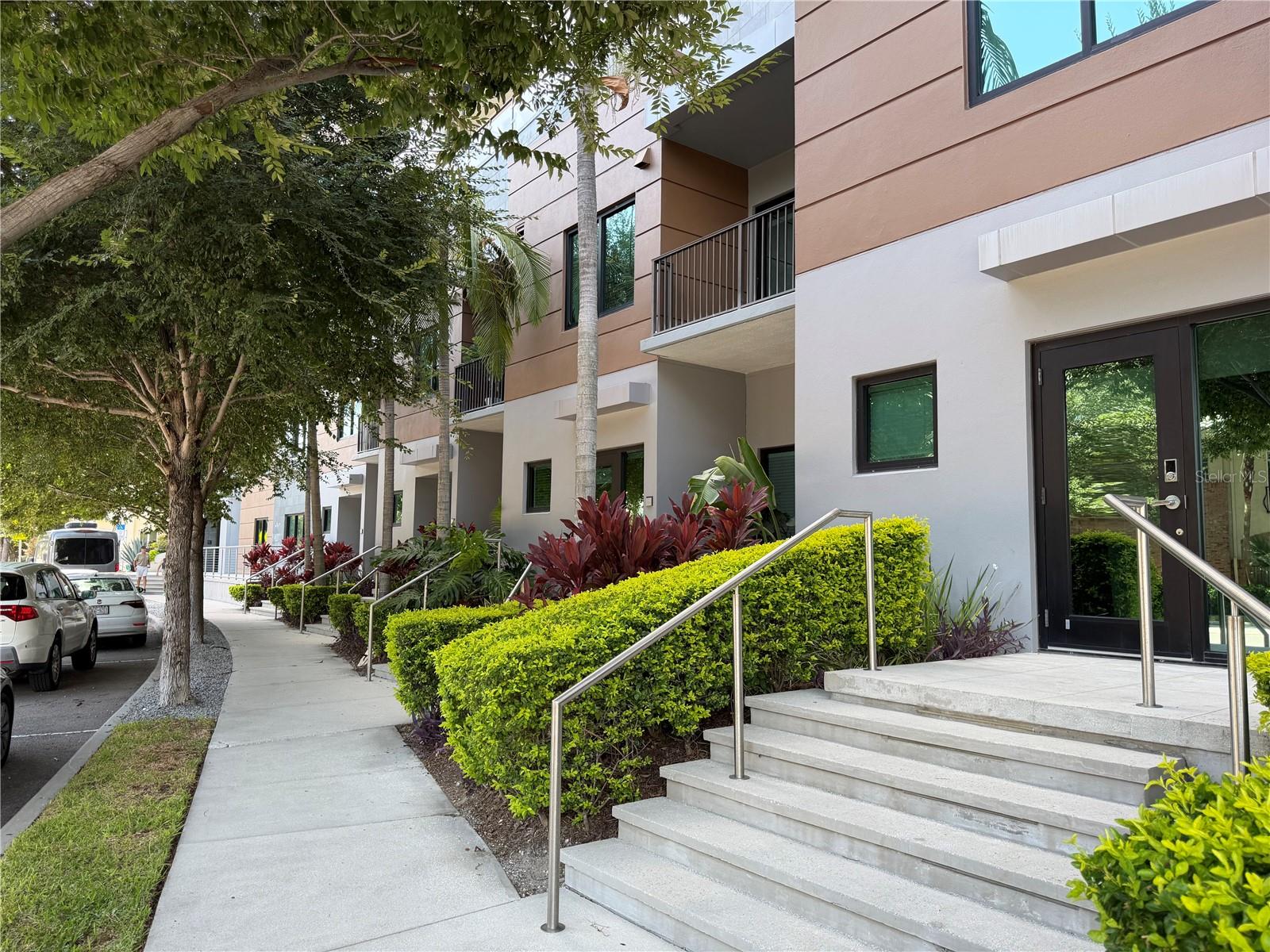 PARKCREST HARBOUR ISLAND CONDO - Residential