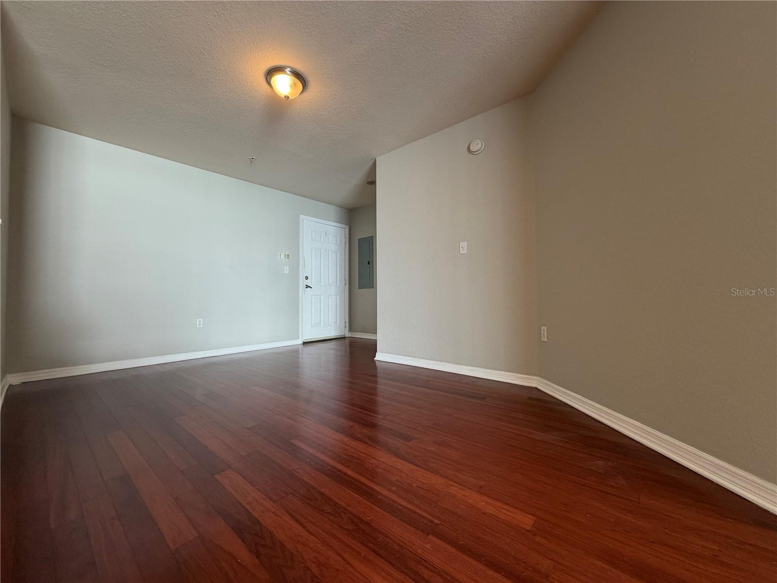 PARKCREST HARBOUR ISLAND CONDO - Residential