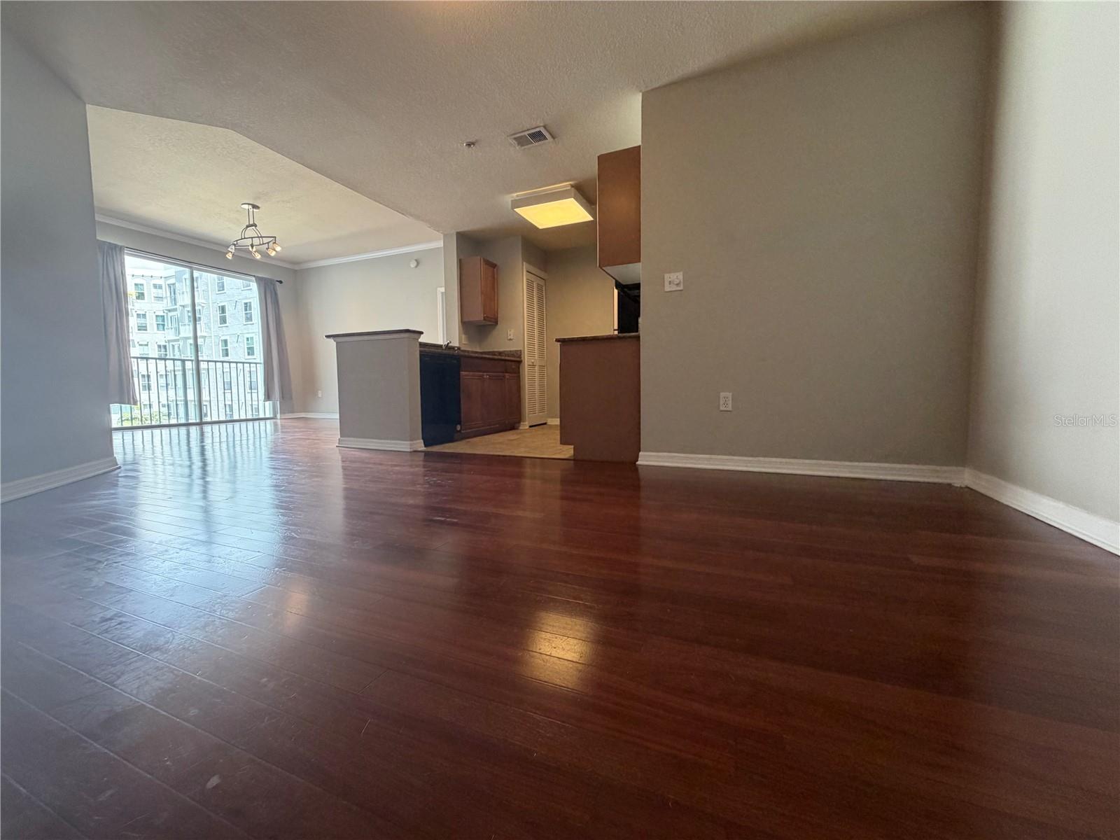 PARKCREST HARBOUR ISLAND CONDO - Residential