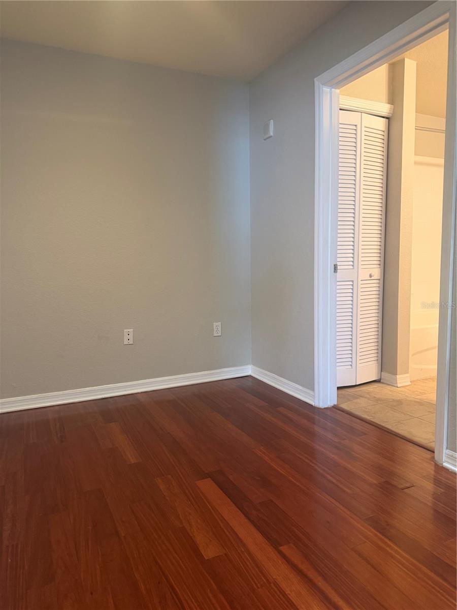 PARKCREST HARBOUR ISLAND CONDO - Residential