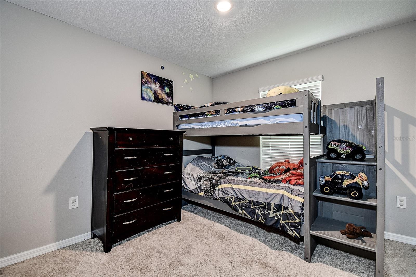 ROYAL HIGHLANDS - Residential