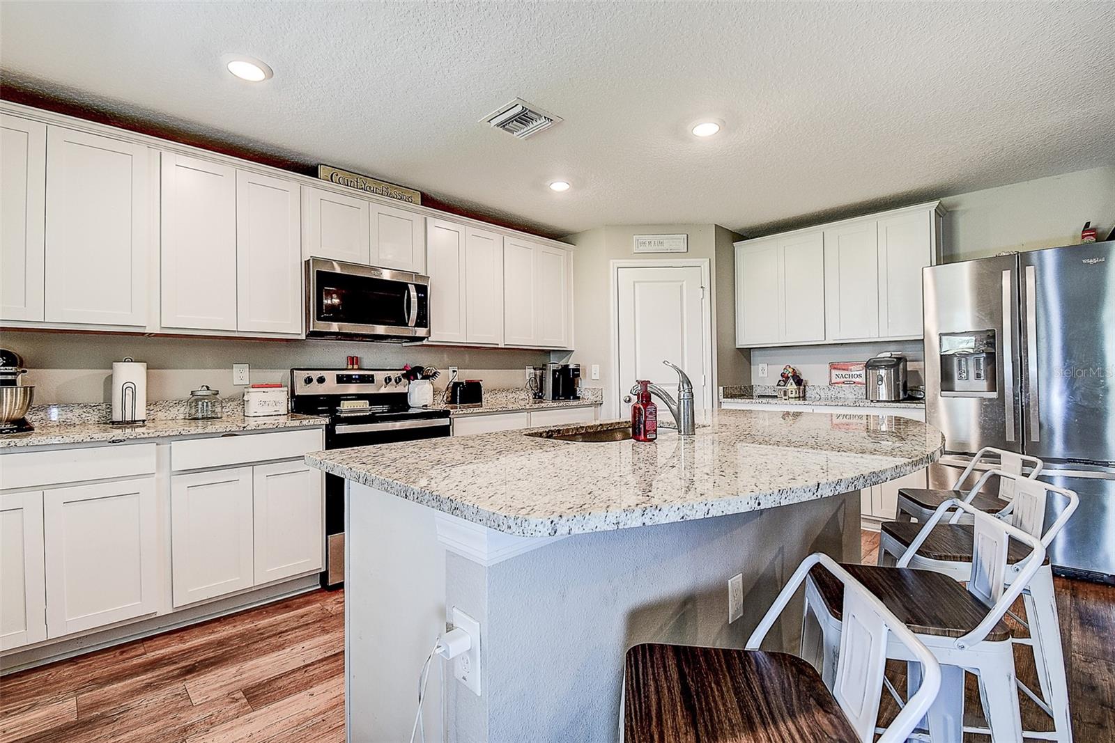ROYAL HIGHLANDS - Residential