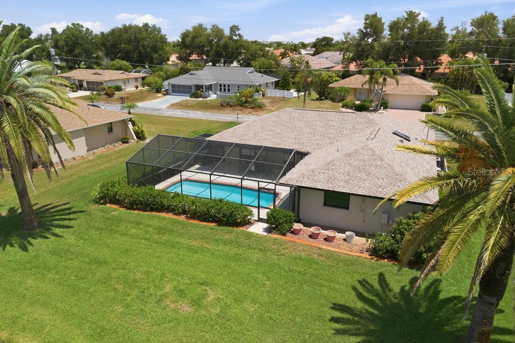 HOURGLASS LAKE ESTATES - Residential