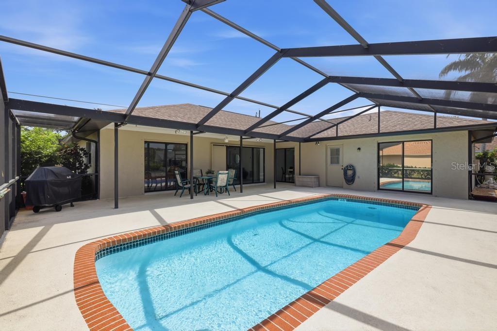 HOURGLASS LAKE ESTATES - Residential