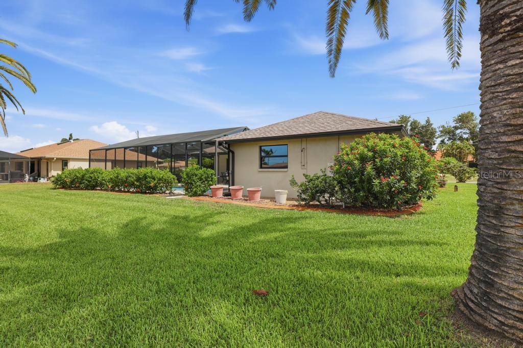 HOURGLASS LAKE ESTATES - Residential