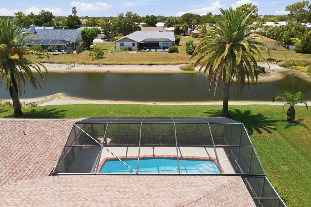 HOURGLASS LAKE ESTATES - Residential