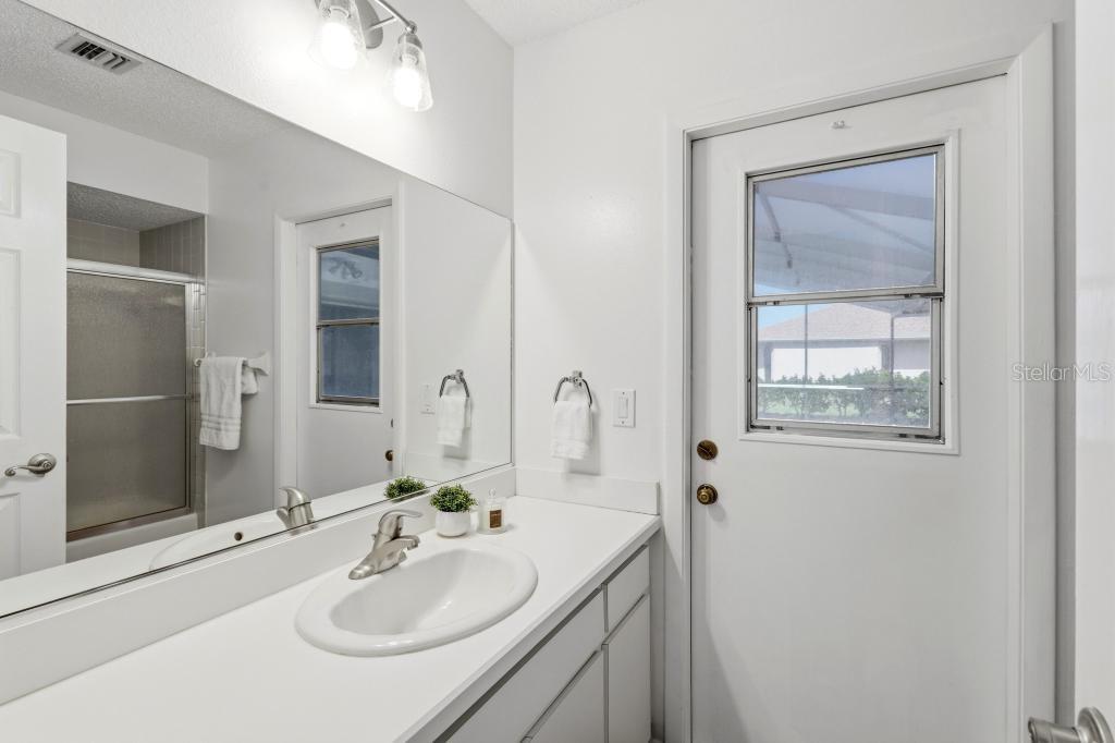 HOURGLASS LAKE ESTATES - Residential