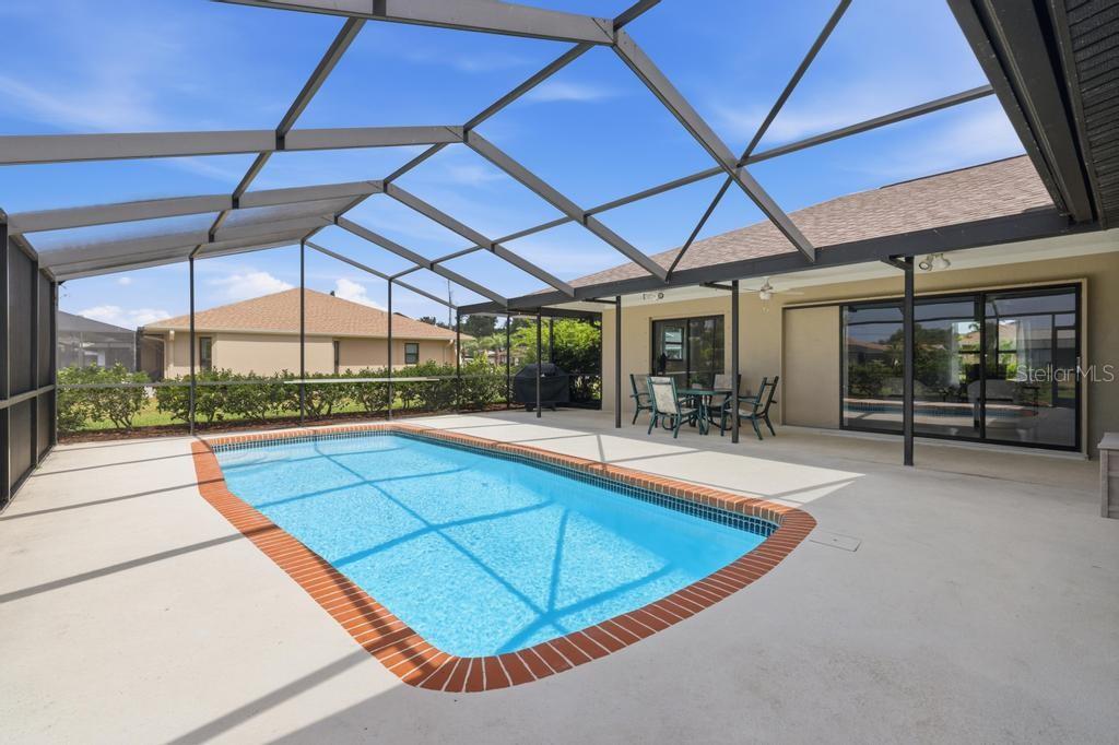 HOURGLASS LAKE ESTATES - Residential