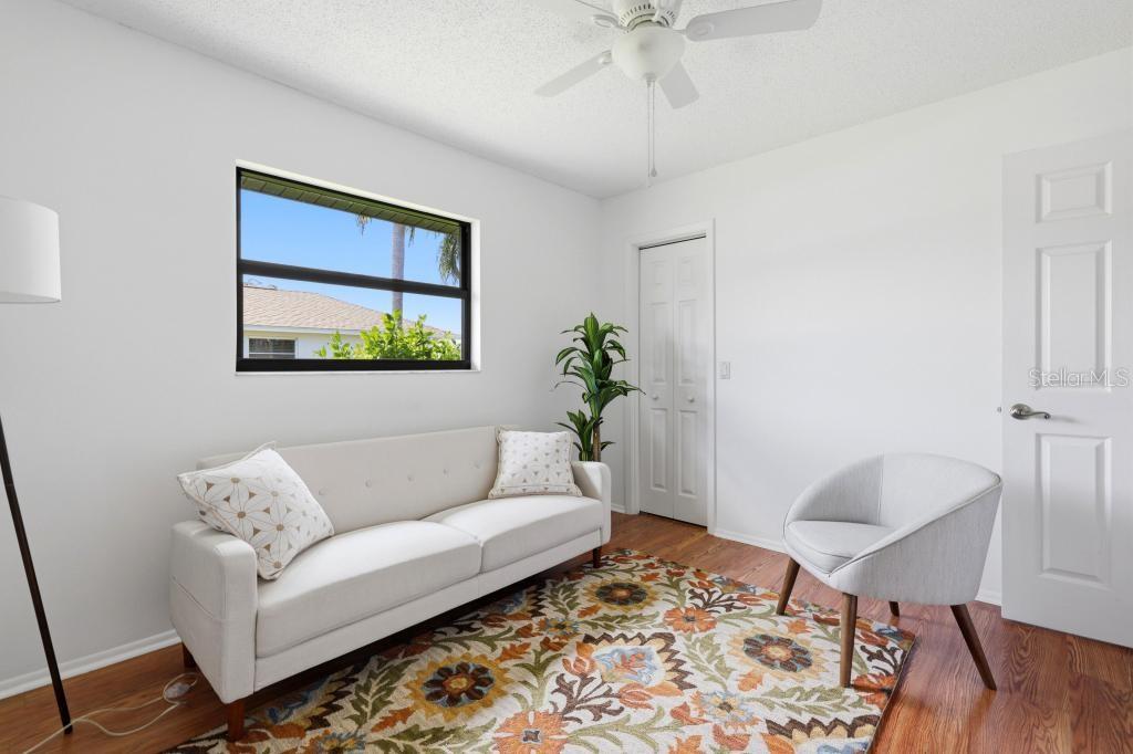 HOURGLASS LAKE ESTATES - Residential