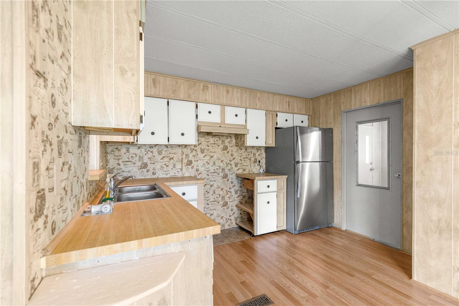 LAKE WEIR VILLAGE - Residential