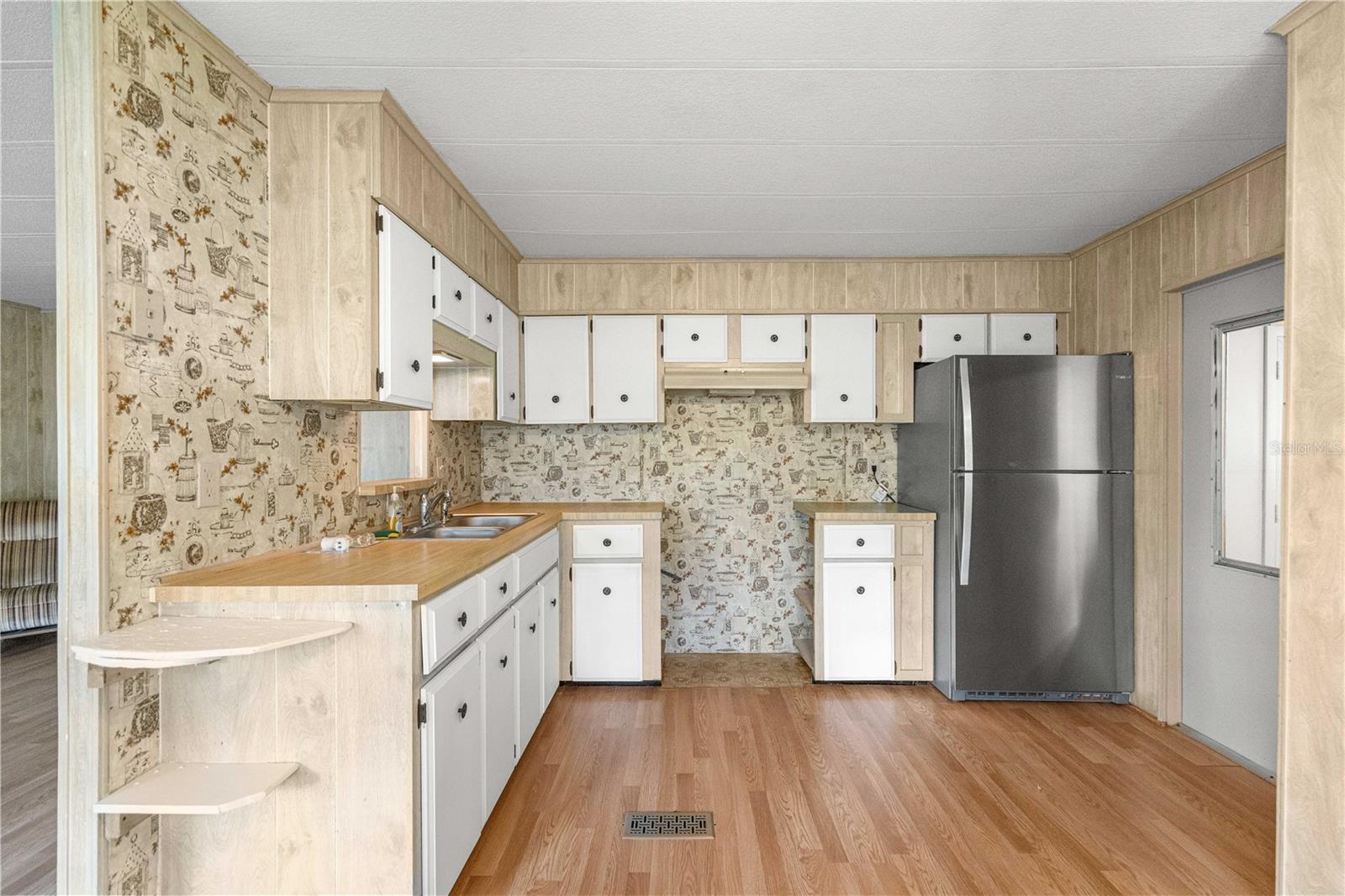LAKE WEIR VILLAGE - Residential