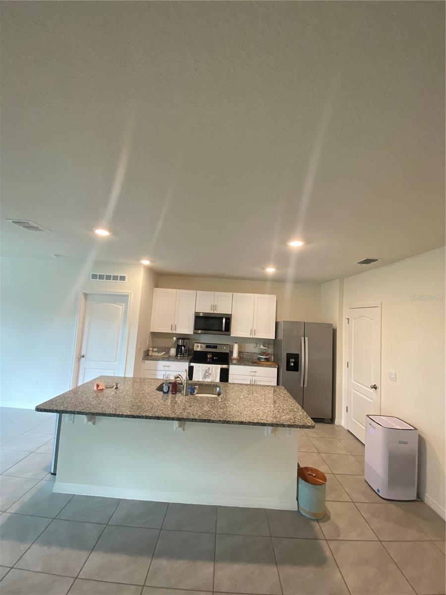 VICTORIA OAKS - Residential Lease