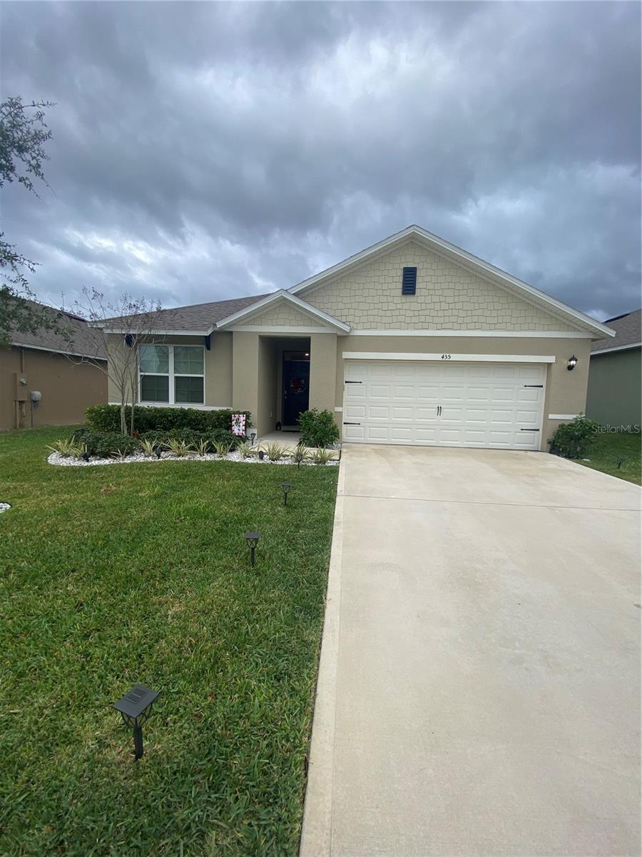 VICTORIA OAKS - Residential Lease