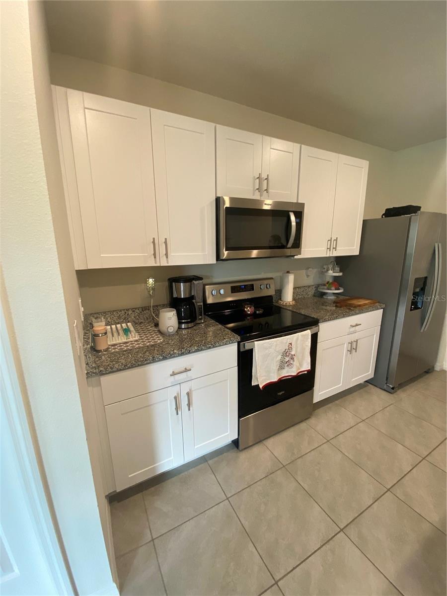 VICTORIA OAKS - Residential Lease