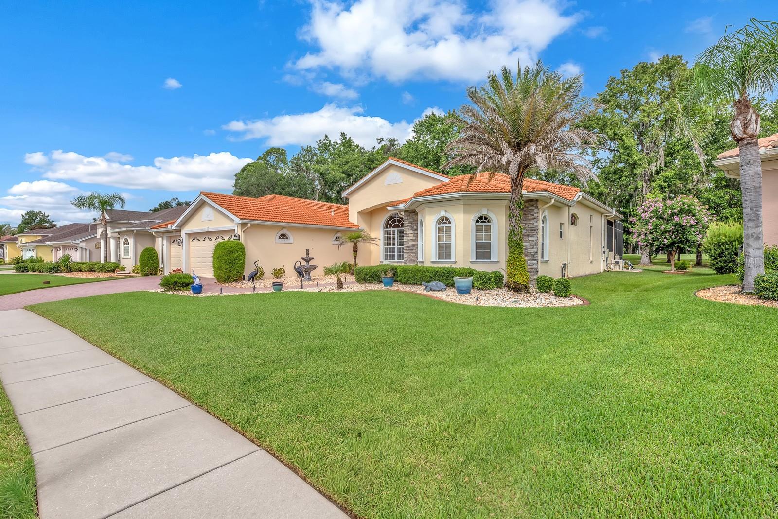 HERNANDO OAKS PH 1 - Residential