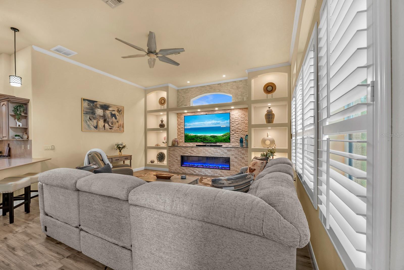 HERNANDO OAKS PH 1 - Residential