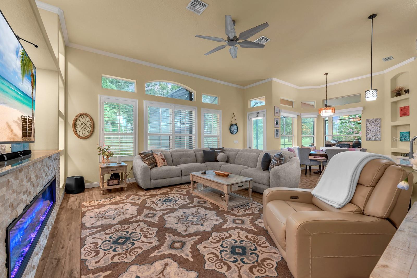 HERNANDO OAKS PH 1 - Residential