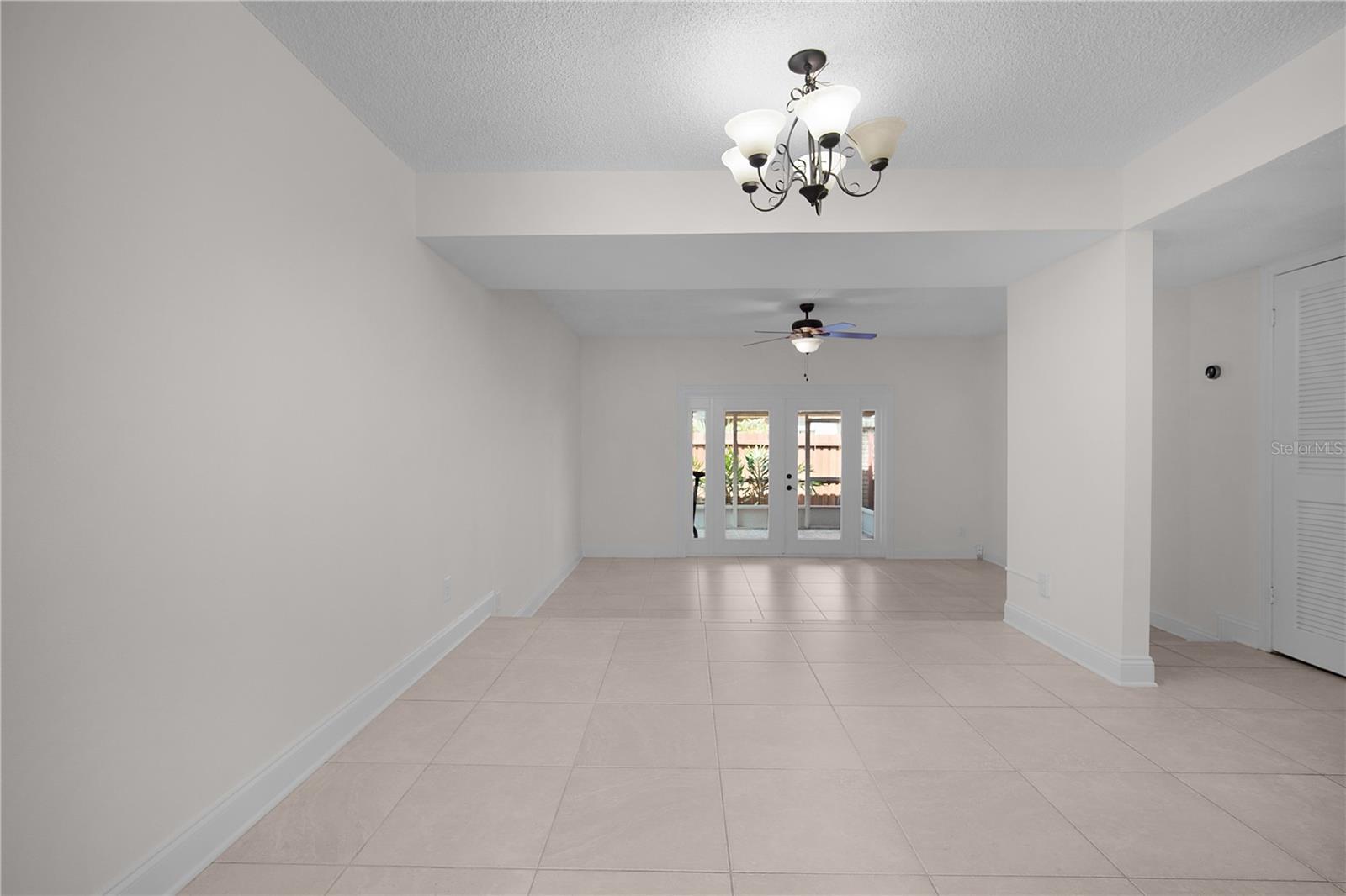 FOUR SEASONS CONDO - Residential