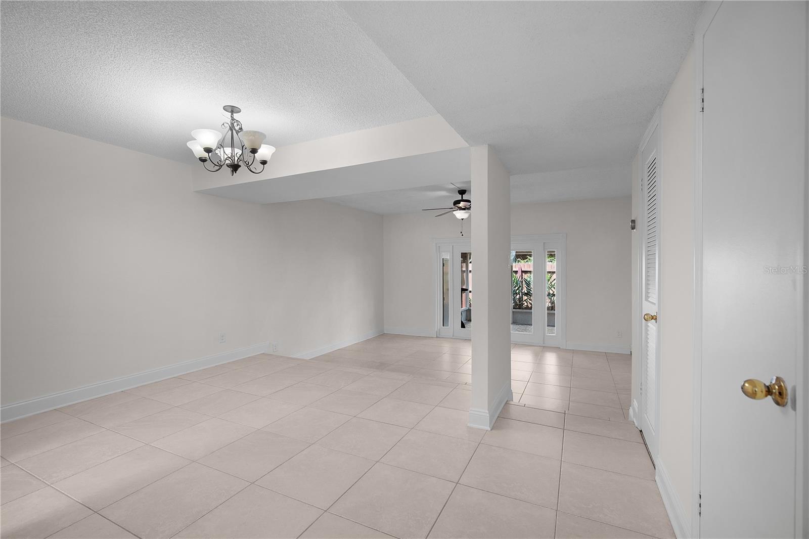 FOUR SEASONS CONDO - Residential