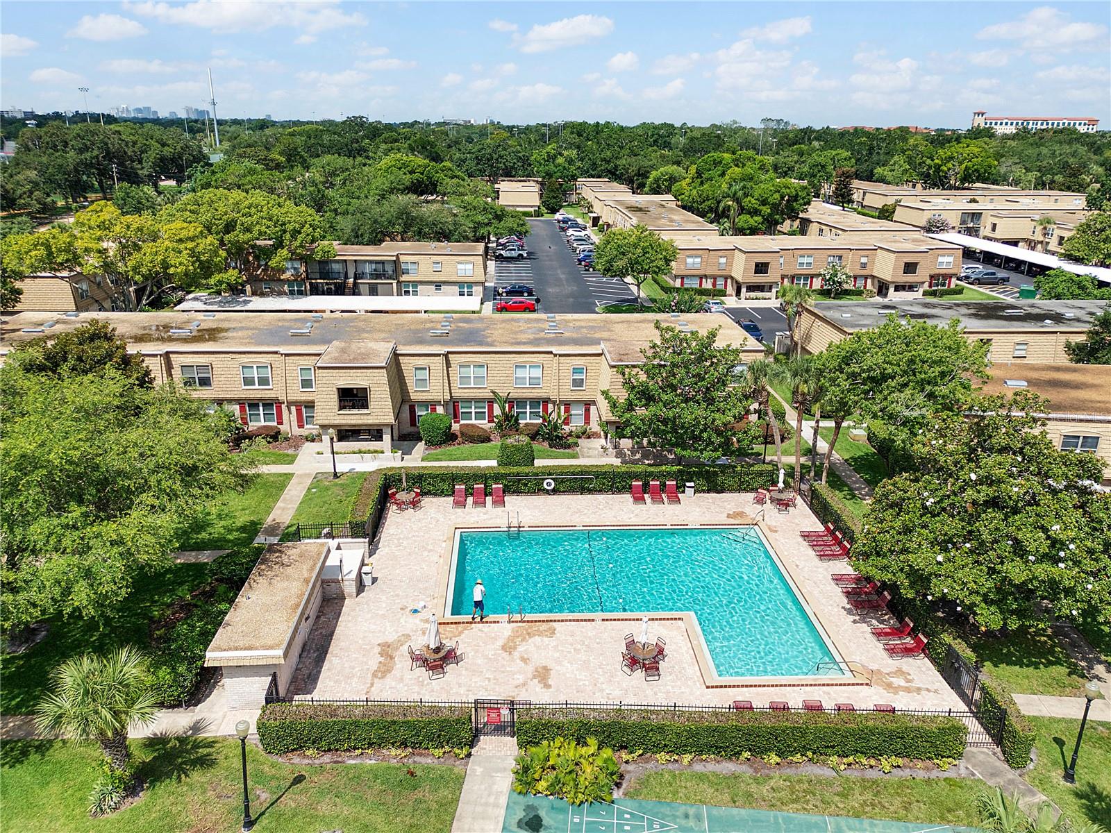 FOUR SEASONS CONDO - Residential