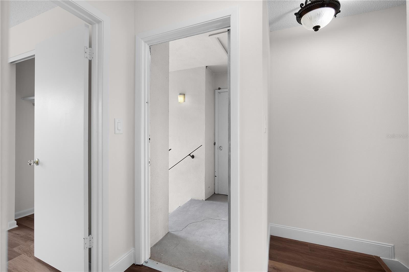 FOUR SEASONS CONDO - Residential