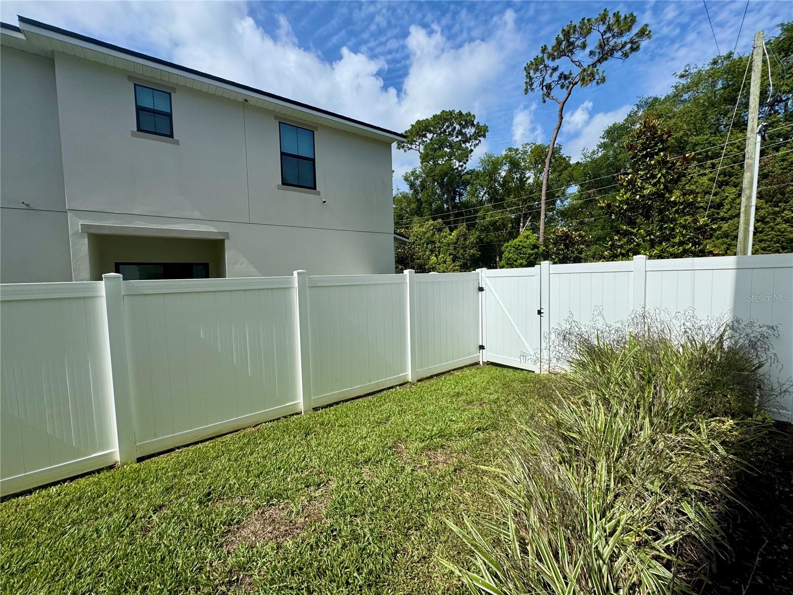 MAYER MANOR - Residential Lease