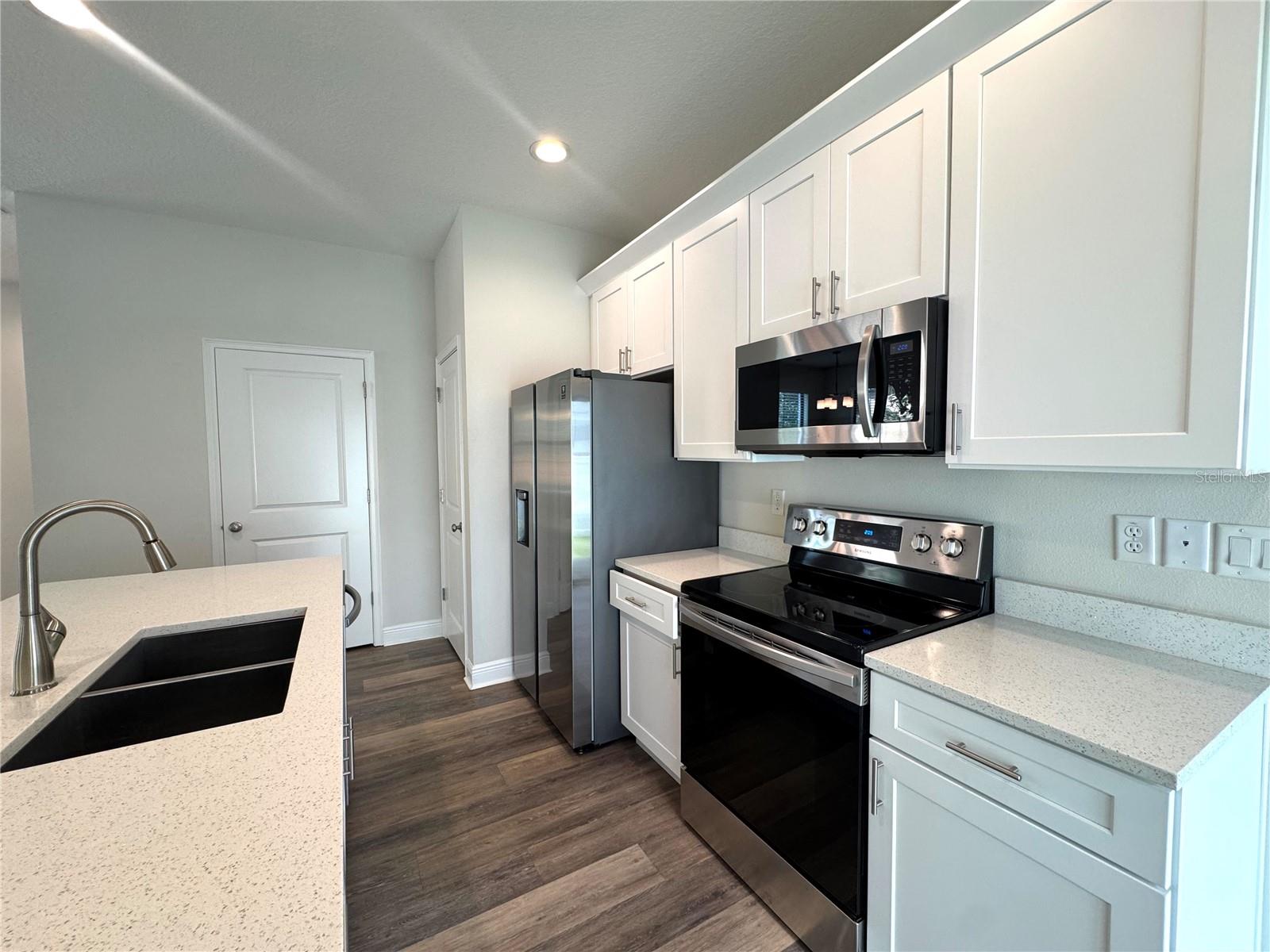 MAYER MANOR - Residential Lease