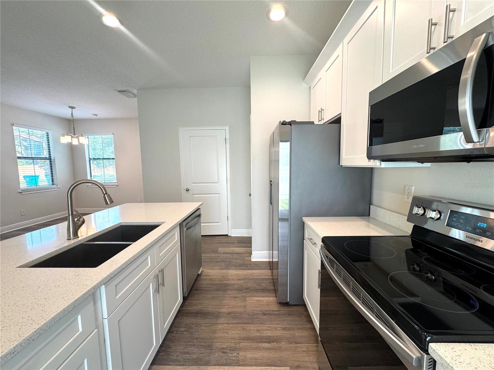 MAYER MANOR - Residential Lease