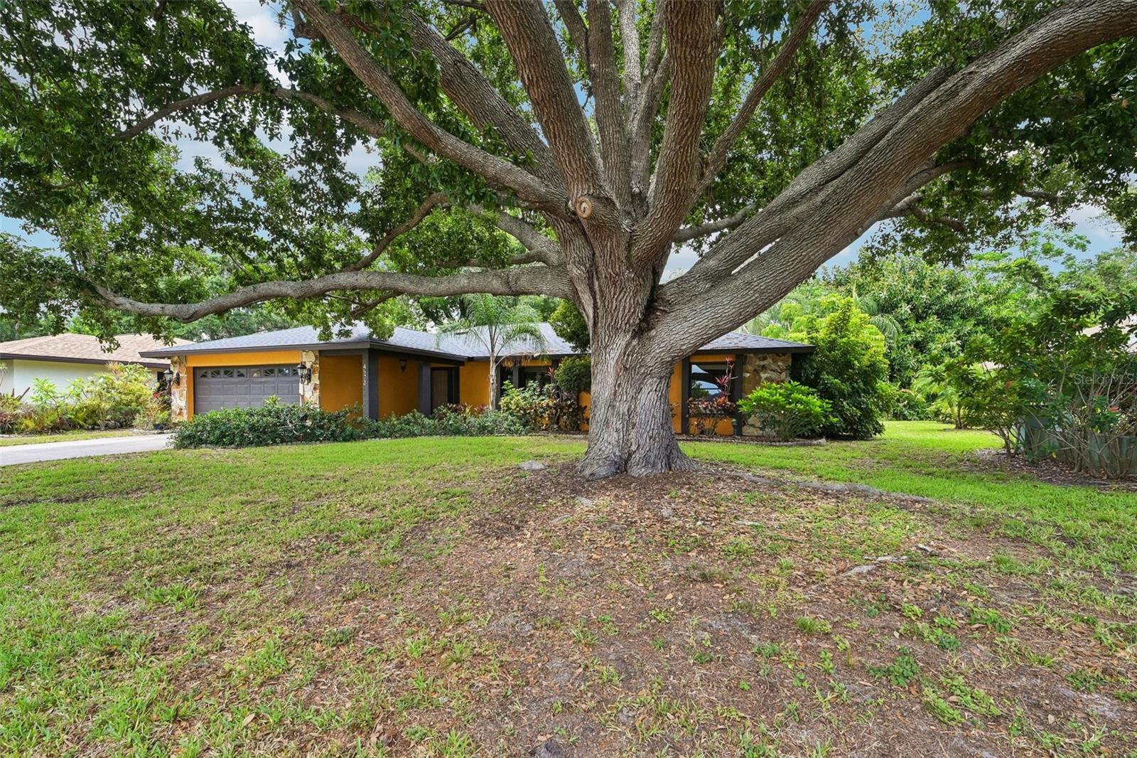 BENEVA PINES - Residential