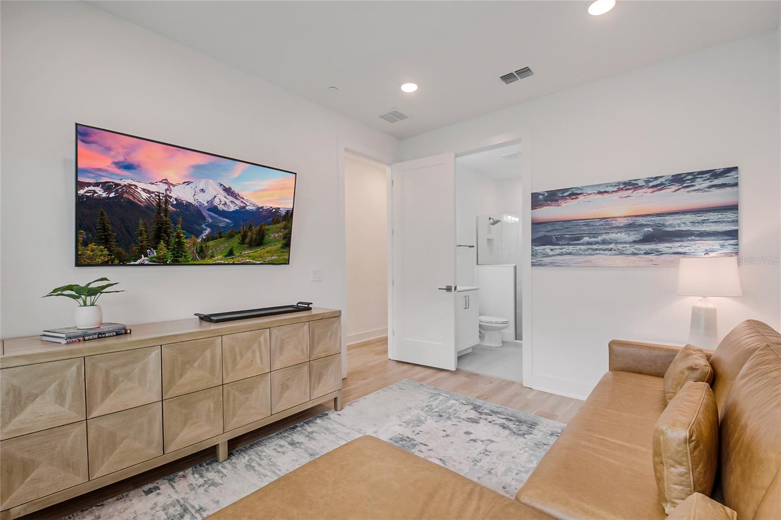LAUREATE PARK NBRHD CENTER PH 3 - Residential