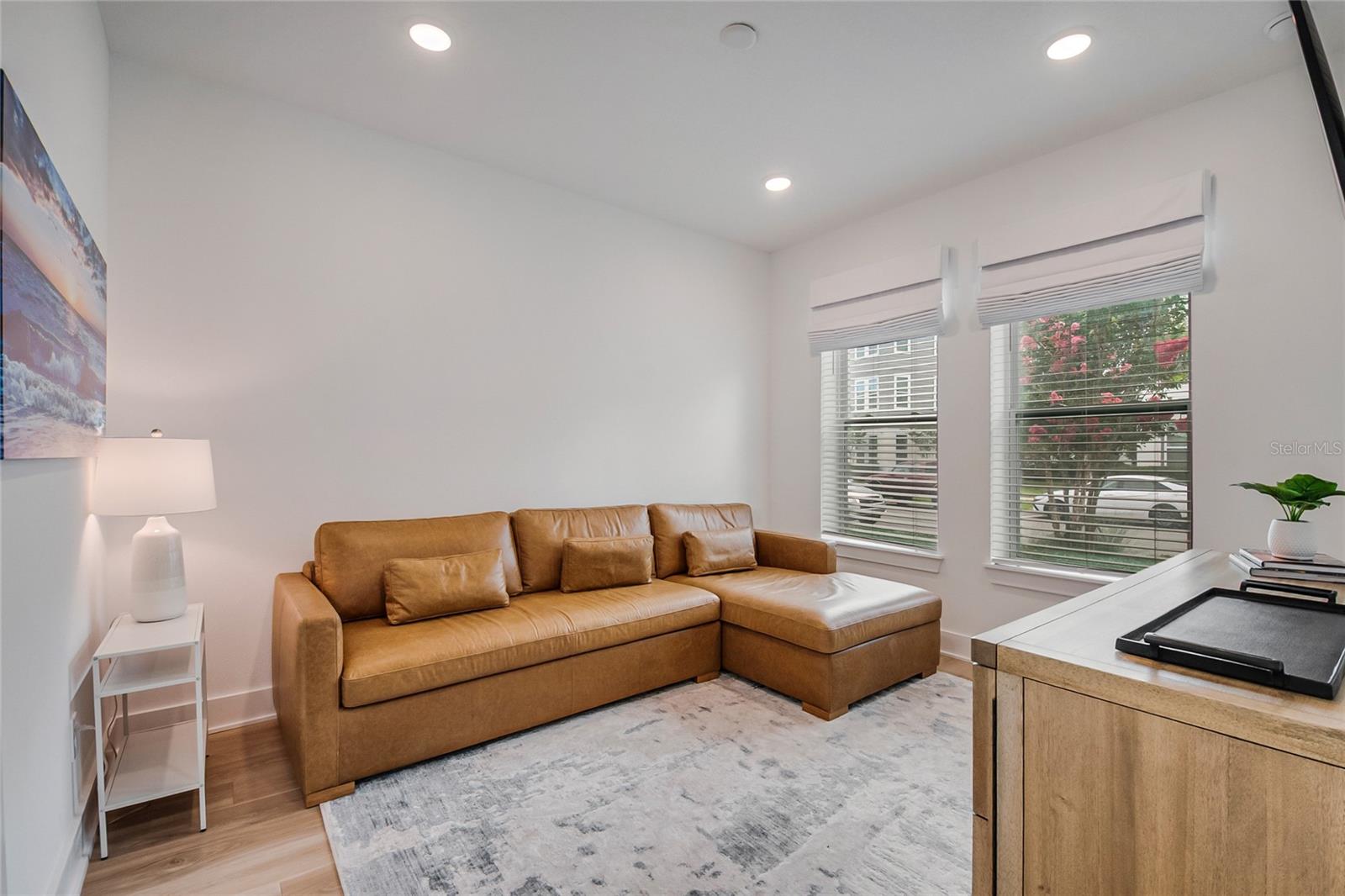 LAUREATE PARK NBRHD CENTER PH 3 - Residential