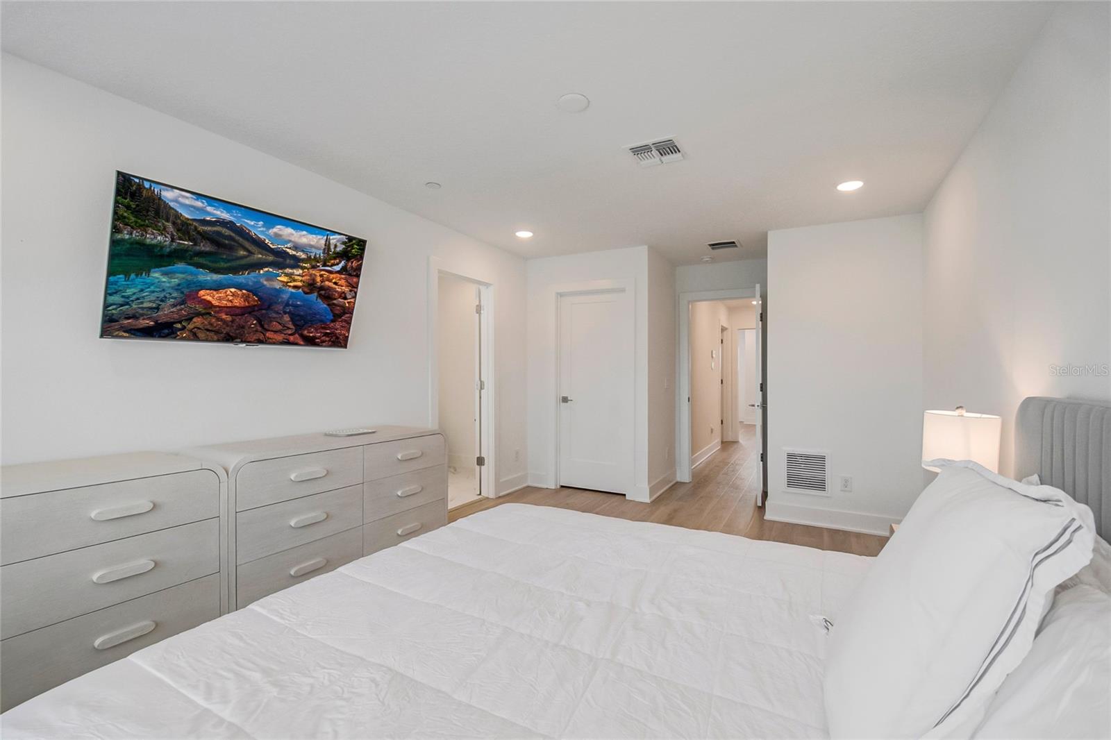 LAUREATE PARK NBRHD CENTER PH 3 - Residential