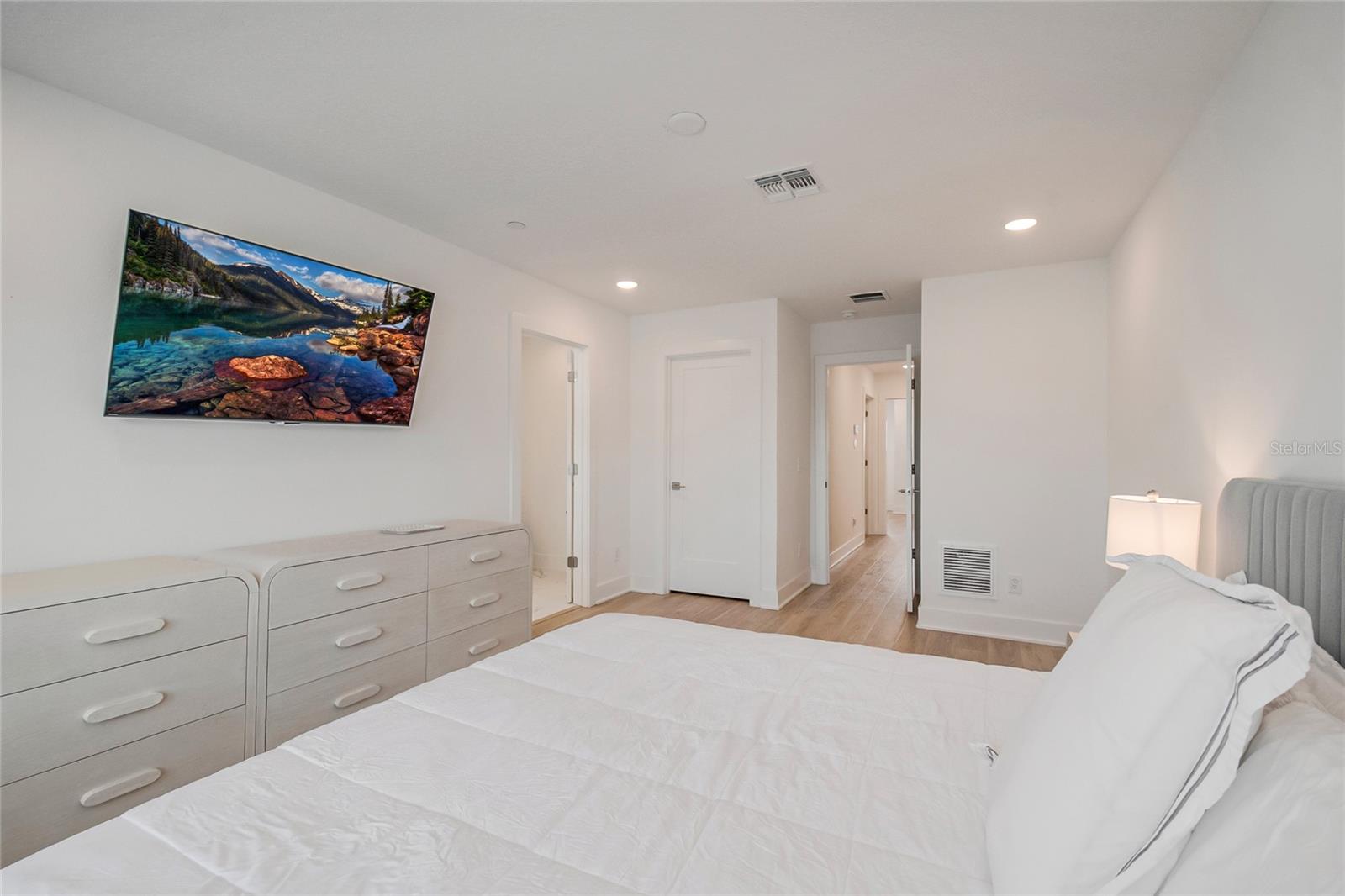 LAUREATE PARK NBRHD CENTER PH 3 - Residential