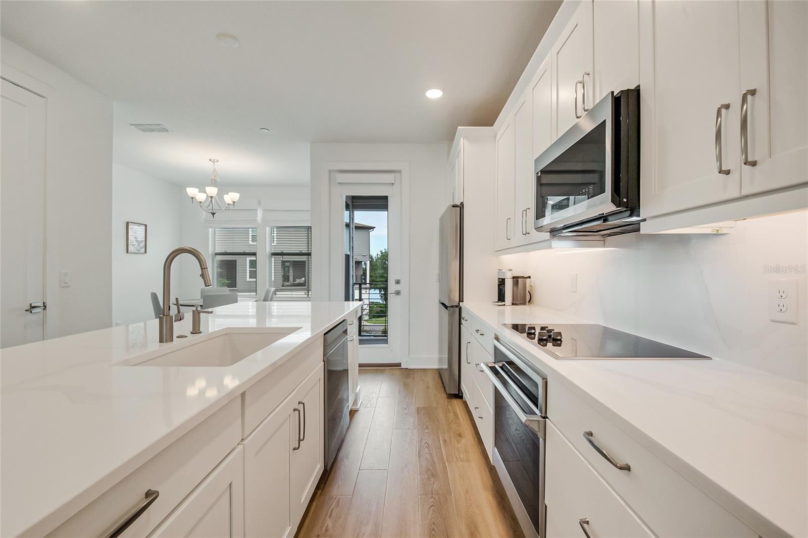 LAUREATE PARK NBRHD CENTER PH 3 - Residential