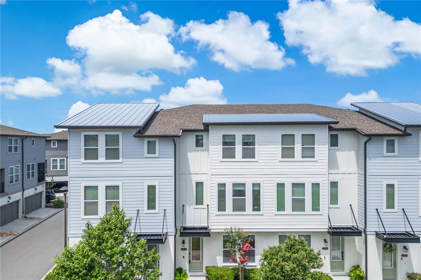 LAUREATE PARK NBRHD CENTER PH 3 - Residential
