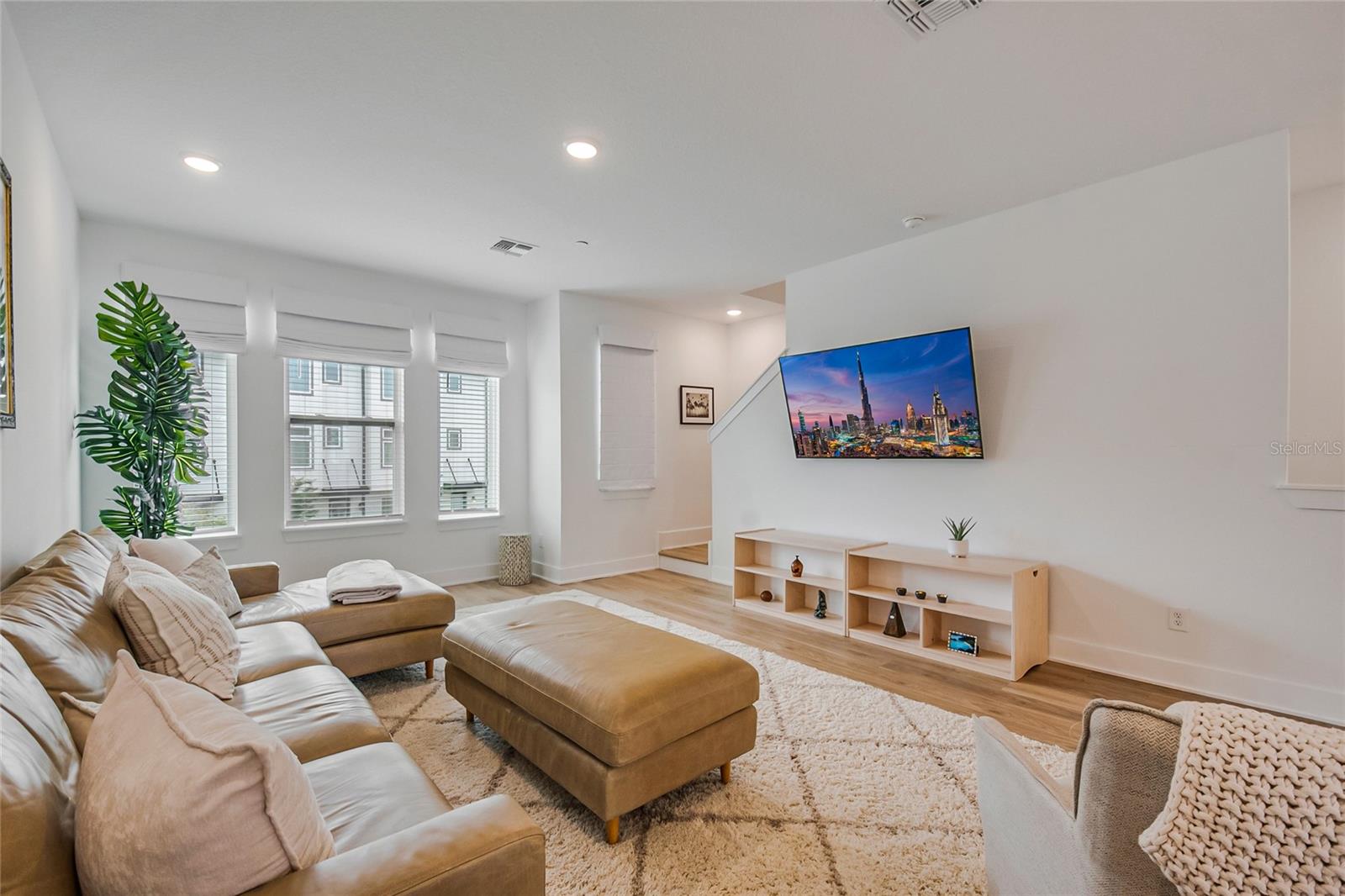 LAUREATE PARK NBRHD CENTER PH 3 - Residential