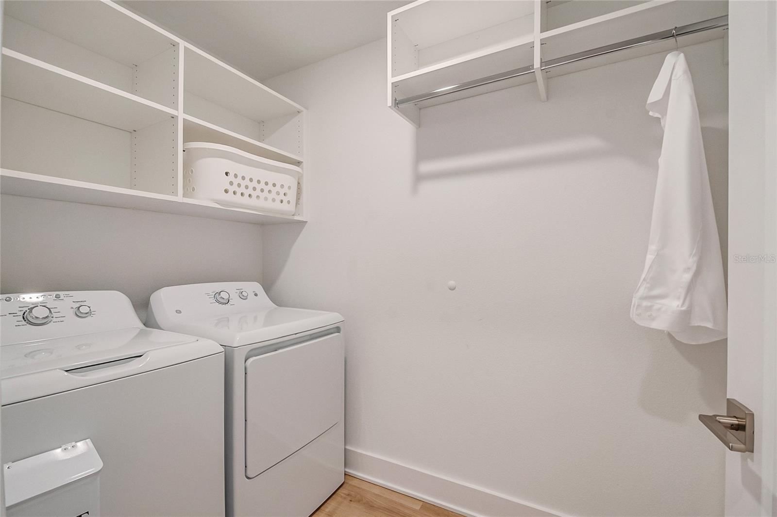 LAUREATE PARK NBRHD CENTER PH 3 - Residential