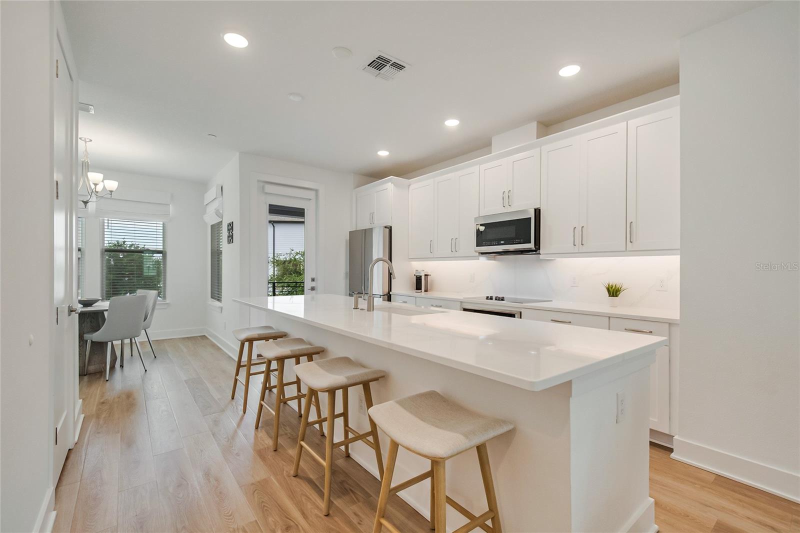 LAUREATE PARK NBRHD CENTER PH 3 - Residential