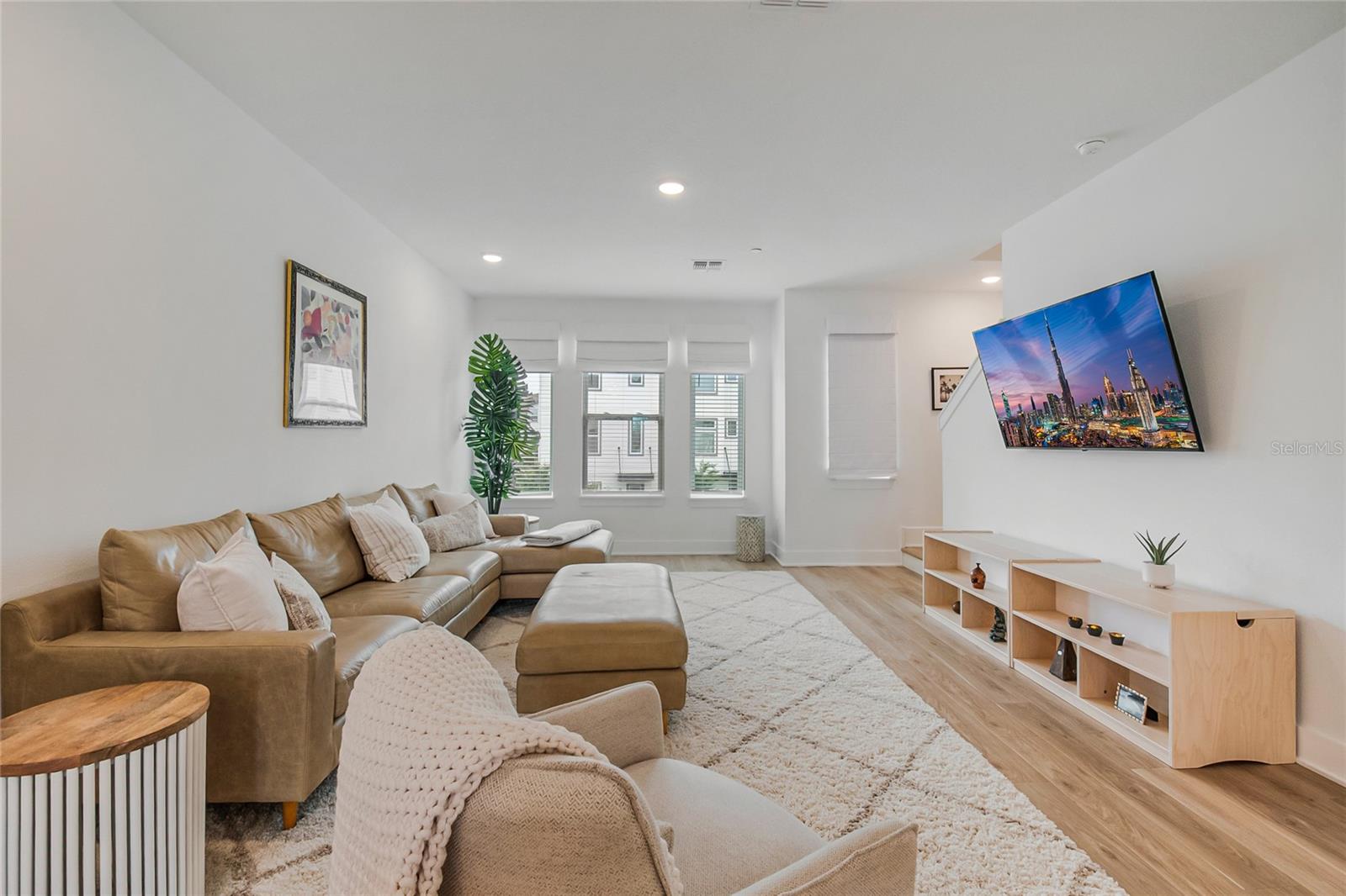 LAUREATE PARK NBRHD CENTER PH 3 - Residential