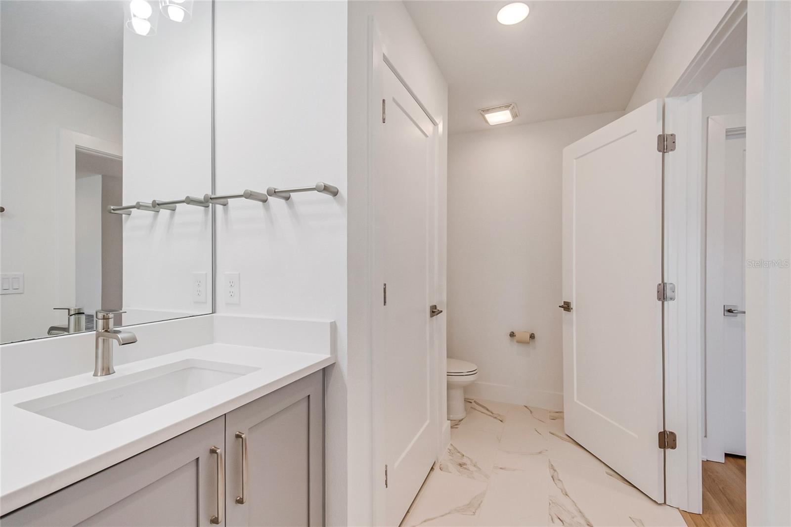 LAUREATE PARK NBRHD CENTER PH 3 - Residential
