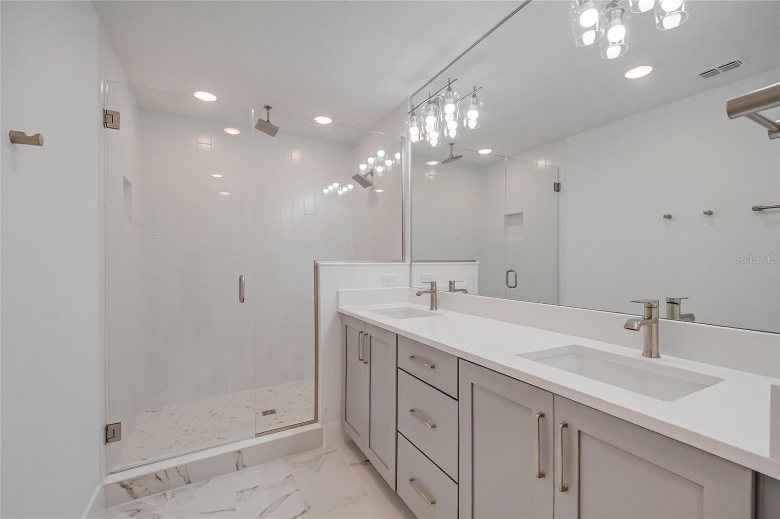 LAUREATE PARK NBRHD CENTER PH 3 - Residential