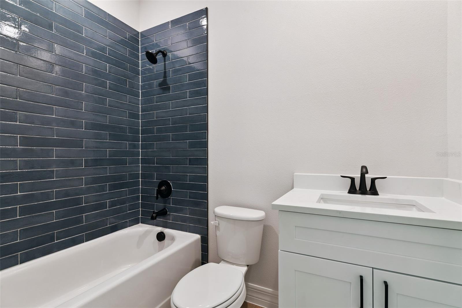 ROYAL TRAILS UNIT 01 - Residential
