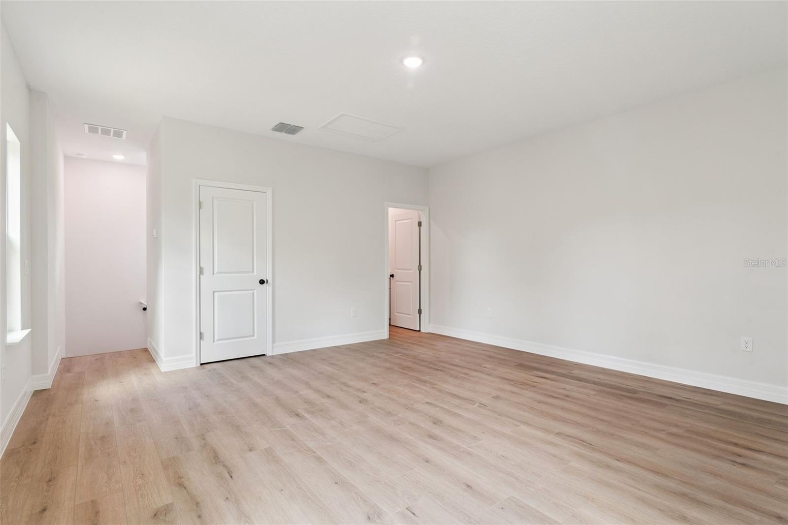 ROYAL TRAILS UNIT 01 - Residential